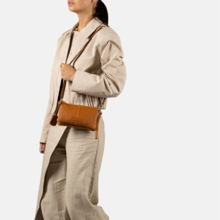 Burkely 1000343.85.24 Soft Skylar Triple Pocket Zip Cognac