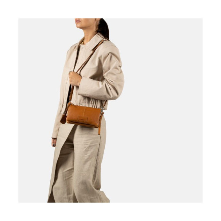 Burkely 1000343.85.24 Soft Skylar Triple Pocket Zip Cognac