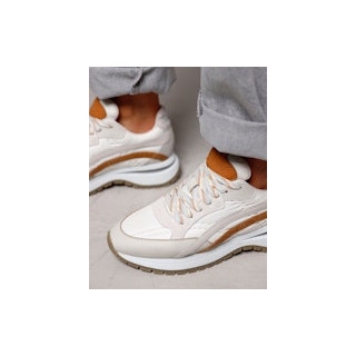 VIA VAI 62363-03-252 cross creme Usher Sky sneaker